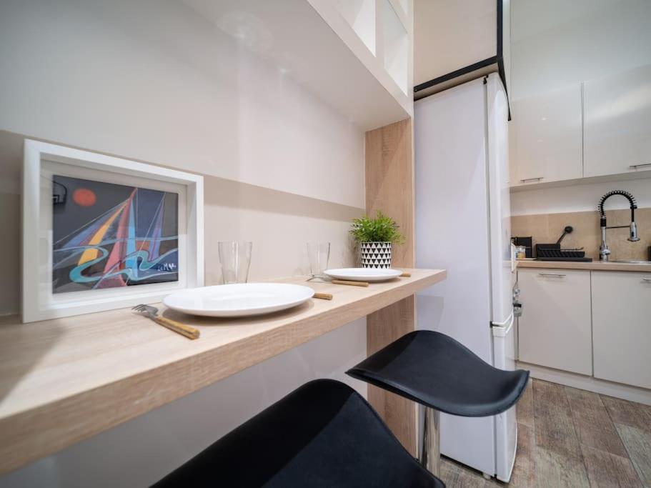 Appartement Tout Equipe 2 A 4 Couchages Au Coeur Du Vieux Port Marseille Exterior photo