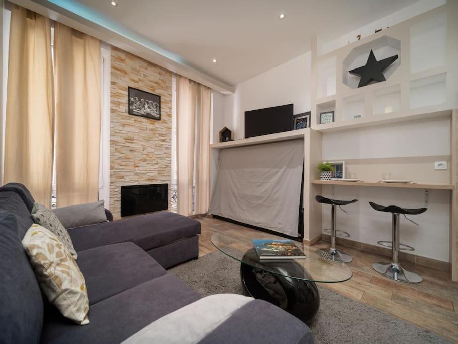 Appartement Tout Equipe 2 A 4 Couchages Au Coeur Du Vieux Port Marseille Exterior photo